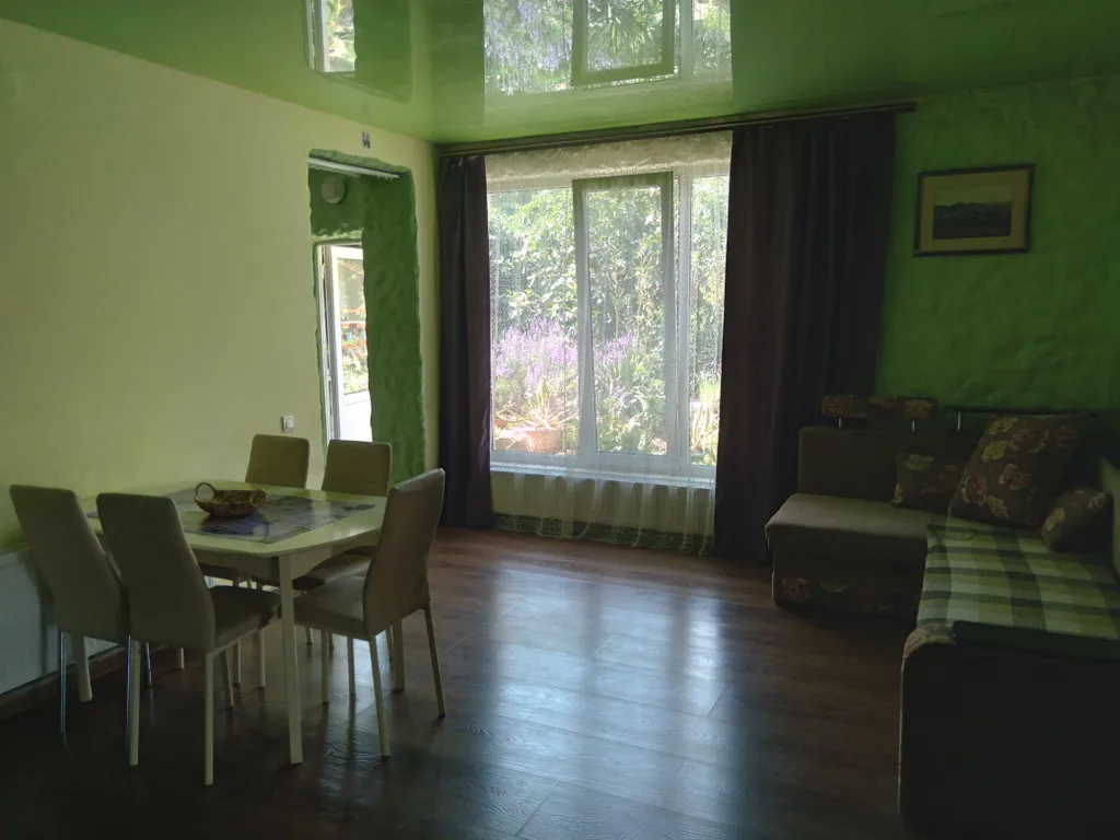 Дом трехкомнатный с кухней