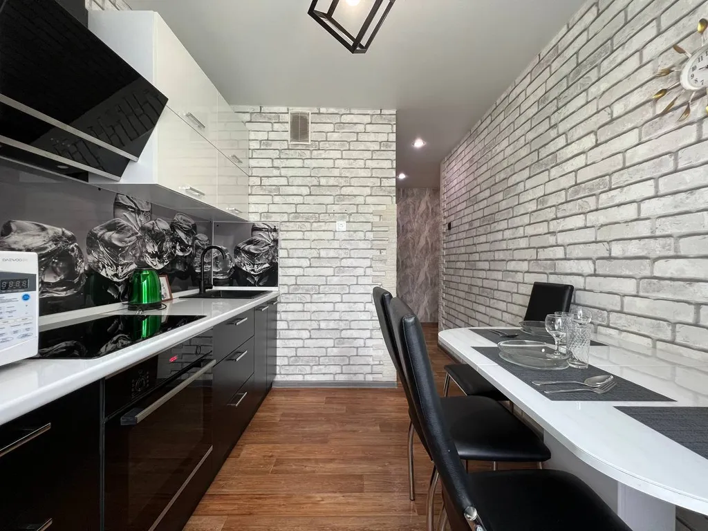 Трёхкомнатные апартаменты в центре Автозаводского района