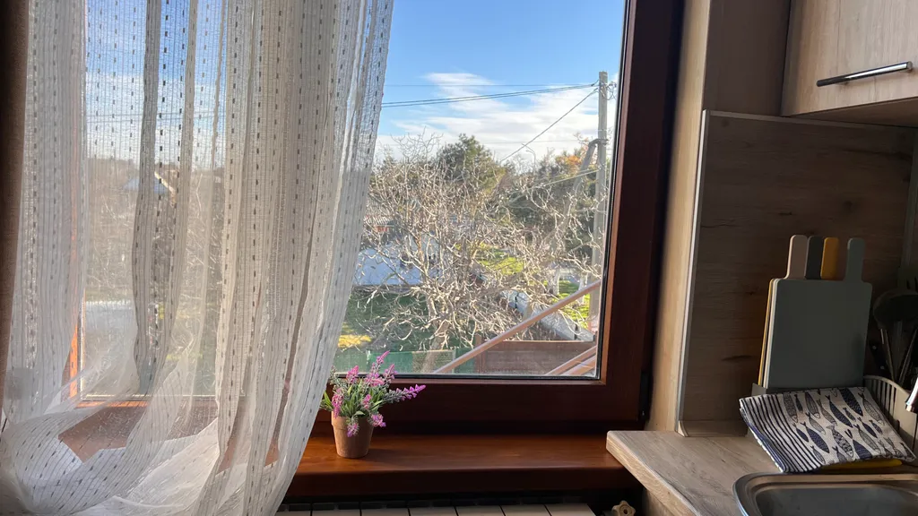 Квартира Уютная студия в 300 метрах от моря — аренда посуточно в Тамань