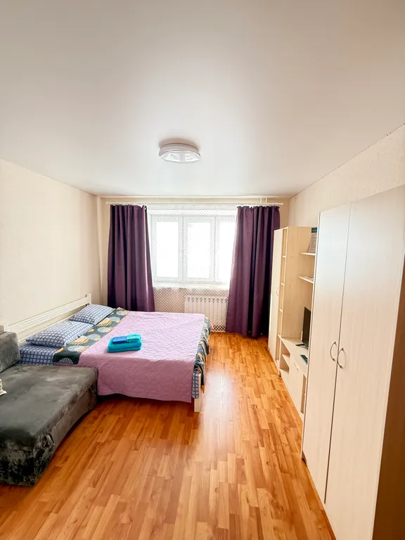 Квартира Уютная светлая студия в центре города с видом на набережную — аренда посуточно в Курган