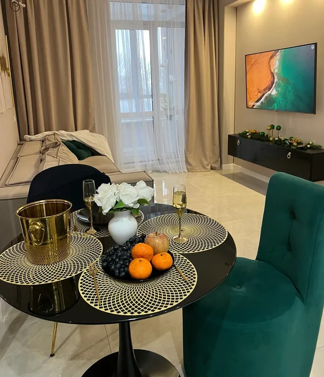 Дизайнерская квартира на набережной