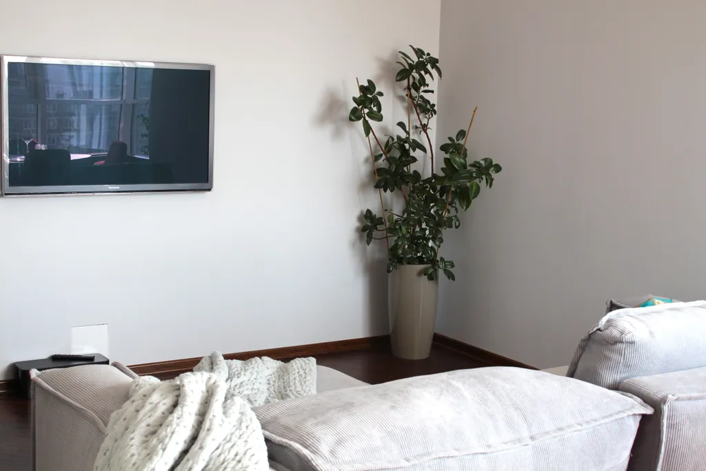 Видовая квартира с панорамным окном в центре