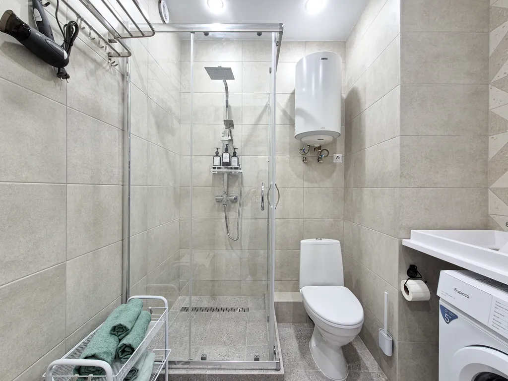 Студия с видом на лес и горы