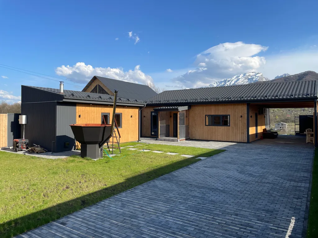 Коттедж 3-комнатный Дом — аренда посуточно в Владикавказ