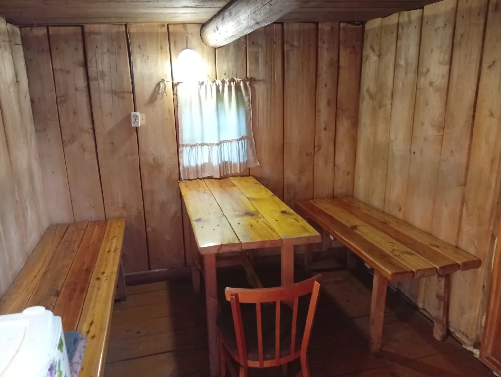 Тихая база Нью-амстердам на озере кожак