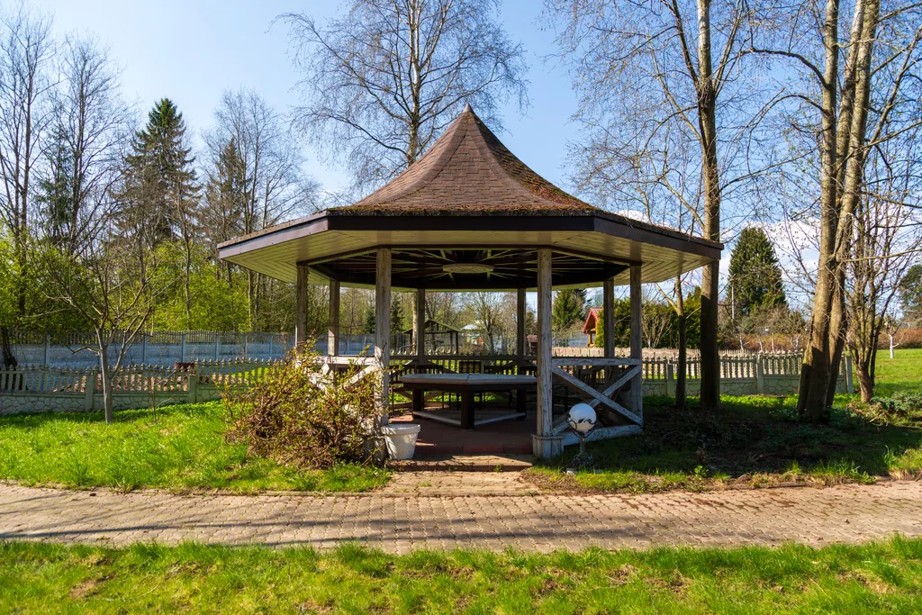 Усадьба у озера