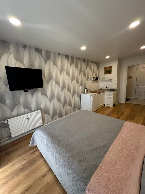 Потрясающая cтудия в центре с бaлконoм нa 14 этаже