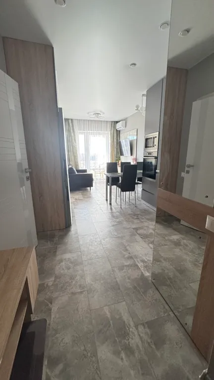 Уютная видовая современная квартира