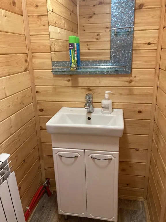 Уютный двухэтажный дом с баней