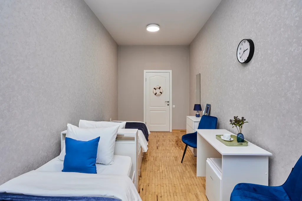 Уютный номер с двумя раздельными кроватями