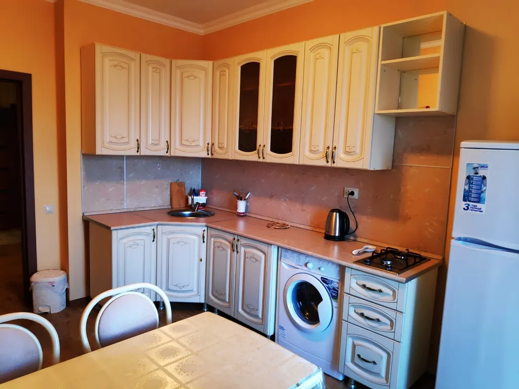 Квартира Квартира Анти-Отель на 4чел. 2комн.кв. 10этаж, код-126 — Махачкала