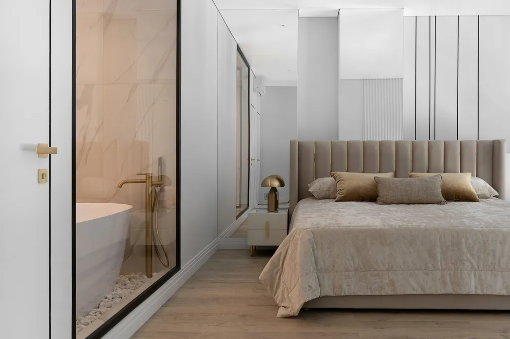 Видовые двухуровневые апартаменты в самом центре Владивостока