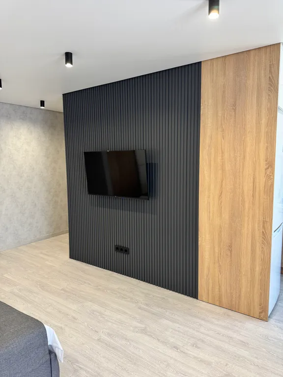 Уютная студия в центре города, напротив парка имени Горького