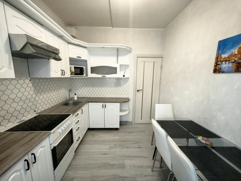 Максимум удобства в центре: 1-к квартира с легким доступом ко всему