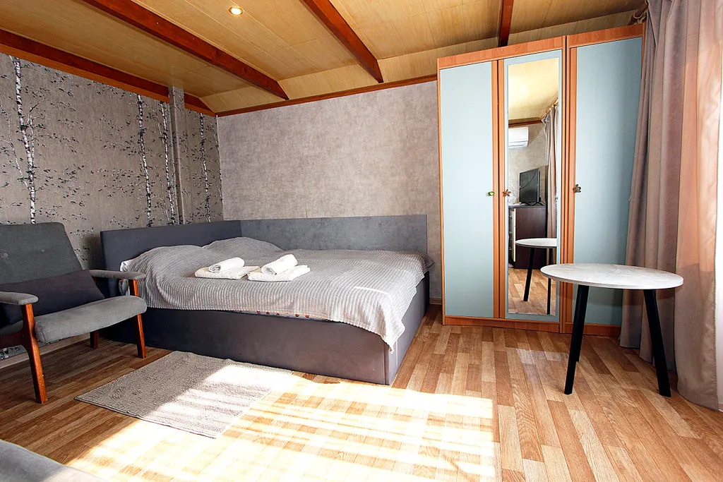 Двухкомнатный дом с уютным двориком