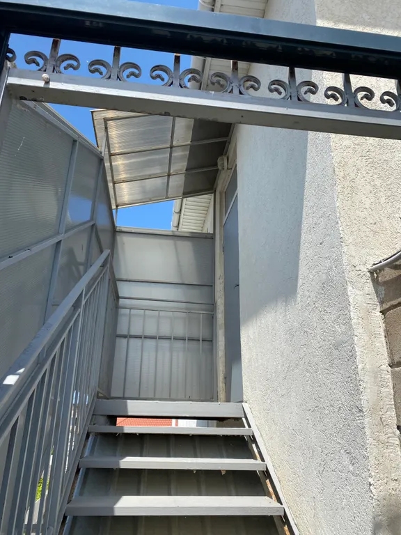 Квартира Квартира Уютный этаж в частном доме — Севастополь