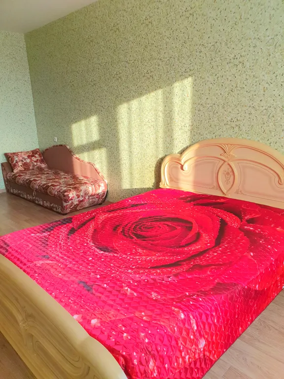 Хорошая квартира рядом с Планетой