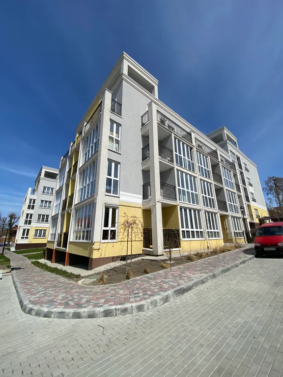 Просторная, светлая квартира с кондиционером в новом жк, не студия