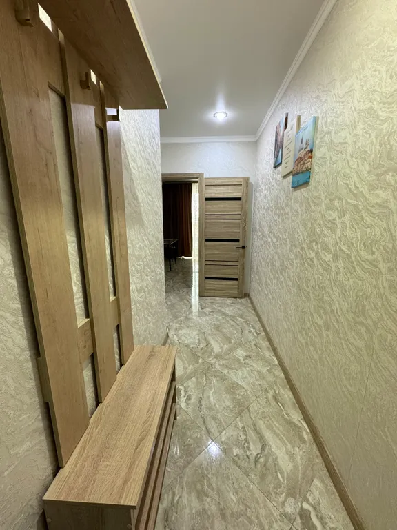 Аэропорт в 7 мин езды, Жд - вокзал - 11 мин