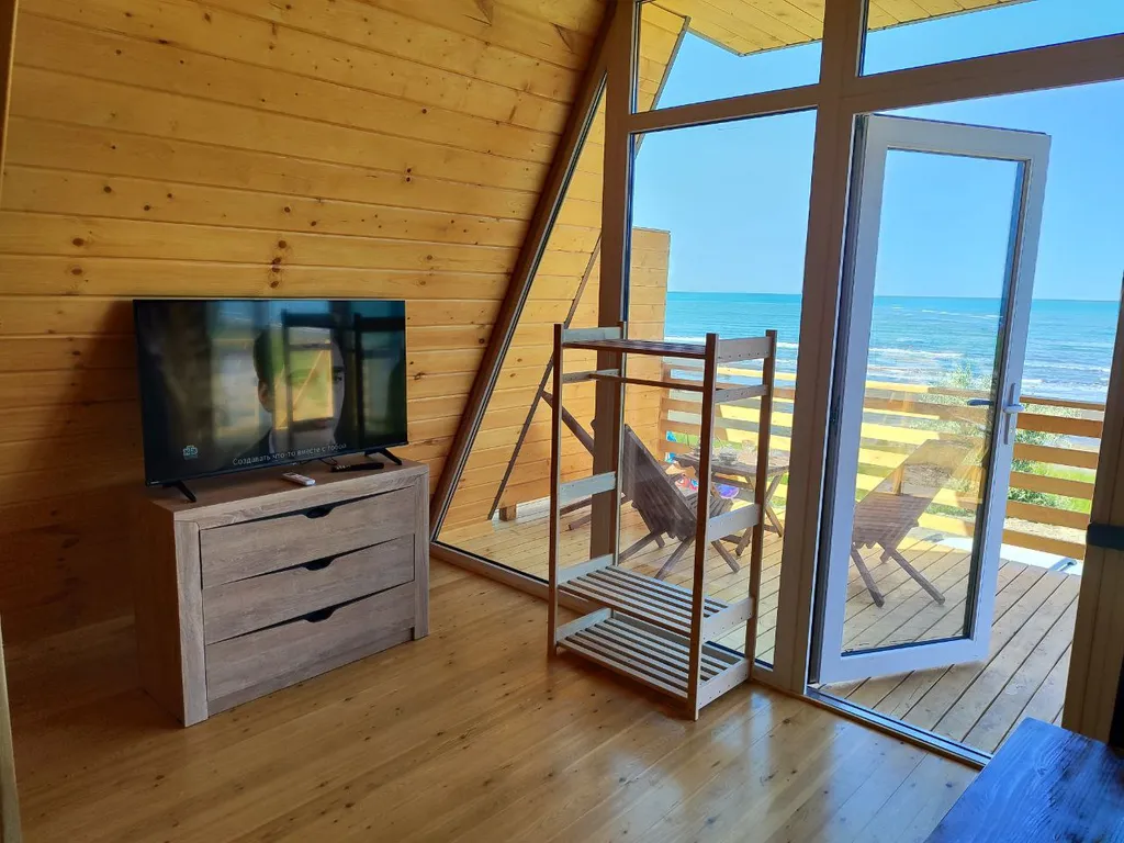 Домик а-фрейм на 1 линии