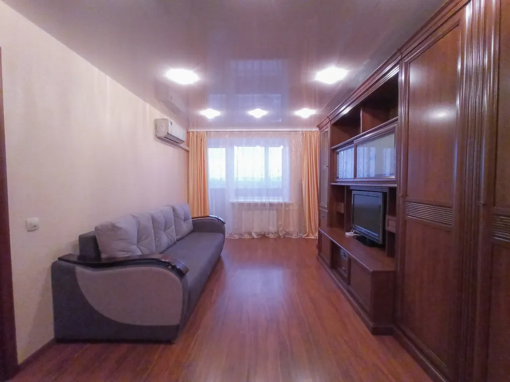 Тихая квартира в центре города с шикарным видом на городские пейзажи!