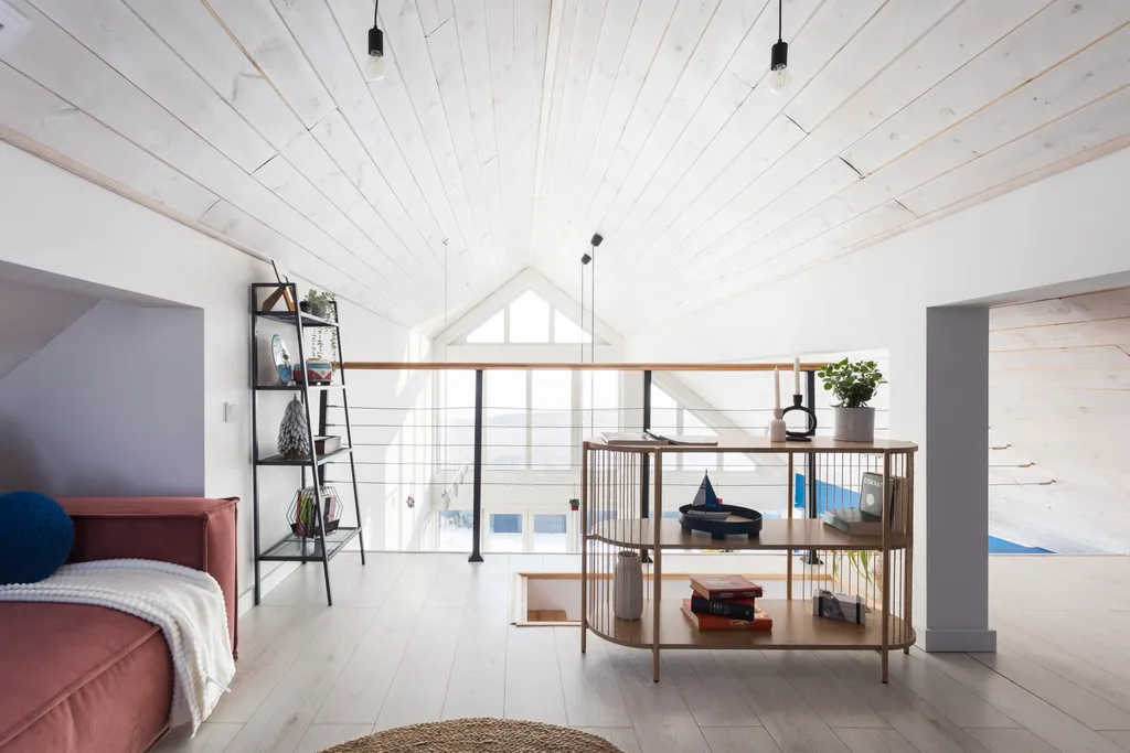 Скандинавский дом с террасой и панорамным видом на водохранилище