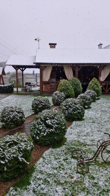 Дом с баней и парковкой