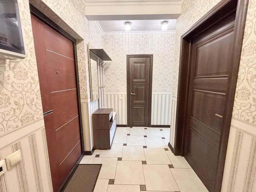 Большая квартира с терассой у охта-парка с дизайнерским ремонтом