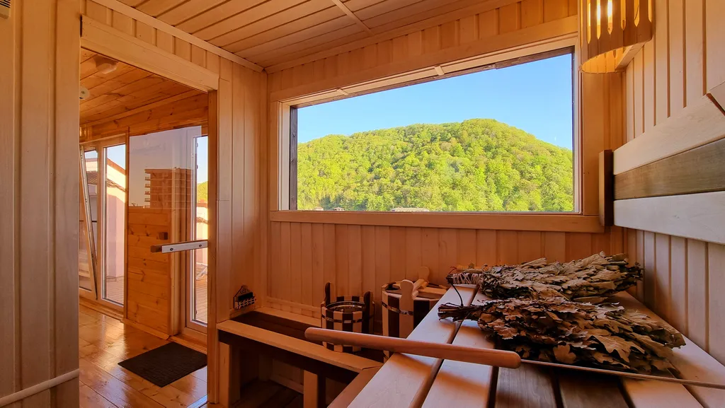 Таунхаус с панорамной эксплуатируемой крышей