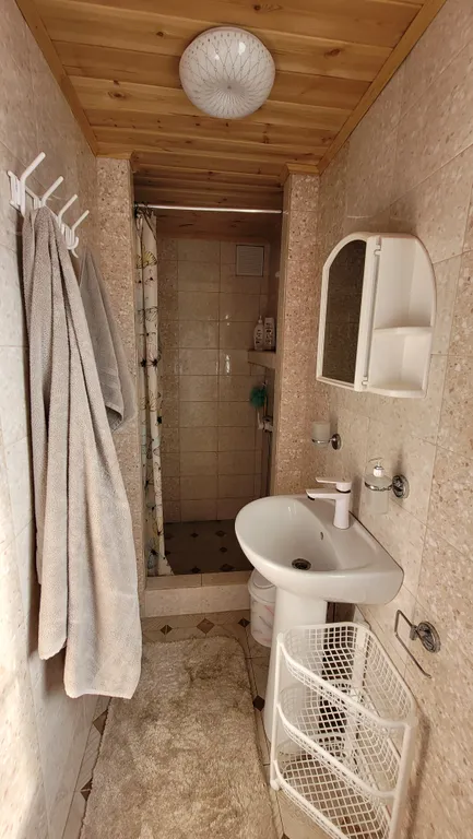 Квартира Благоустроенная комната в коттедже с террассой — Голубицкая