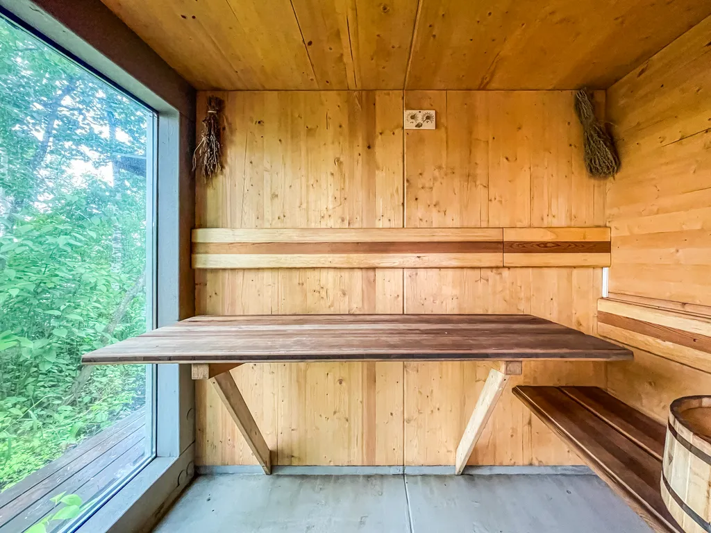 Шикарная лесная резиденция для проведения мероприятий и проживания