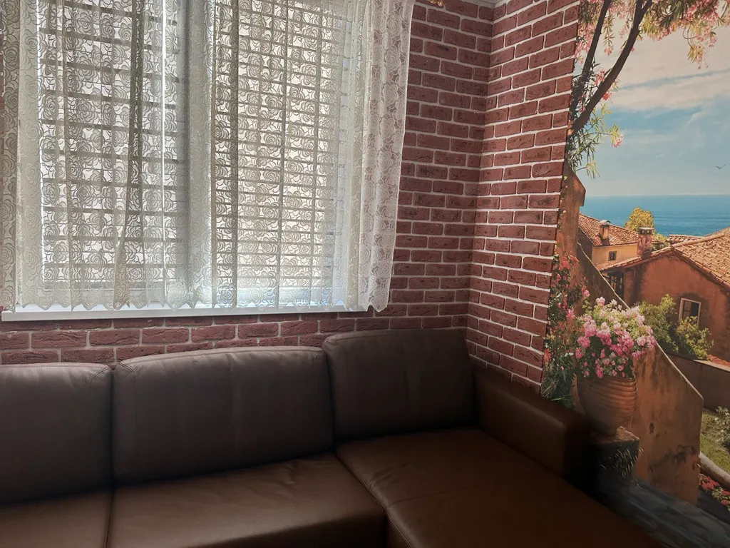 Уютная евротрешка в ЖК Легенда