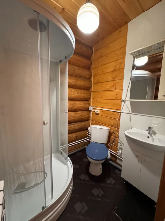 Новый деревянный дом в живописном месте