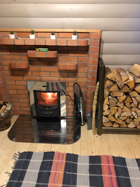 Коттедж Уютный дом с камином и сауной у озера — Ларионово