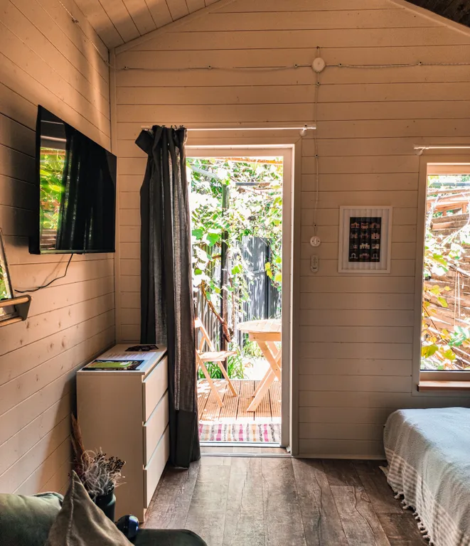 Коттедж Современный, уютный эко дом под виноградником с террасой — Кисловодск