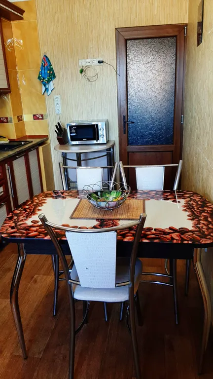 Уютная квартира в центре города с видом на море