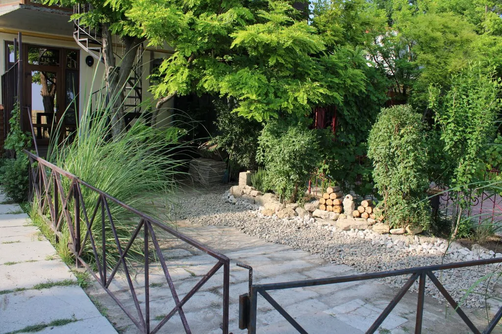 Коттедж Апартаменты на набережной с видом на море — Евпатория