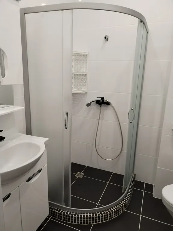 Студия для двоих с видом на аллею