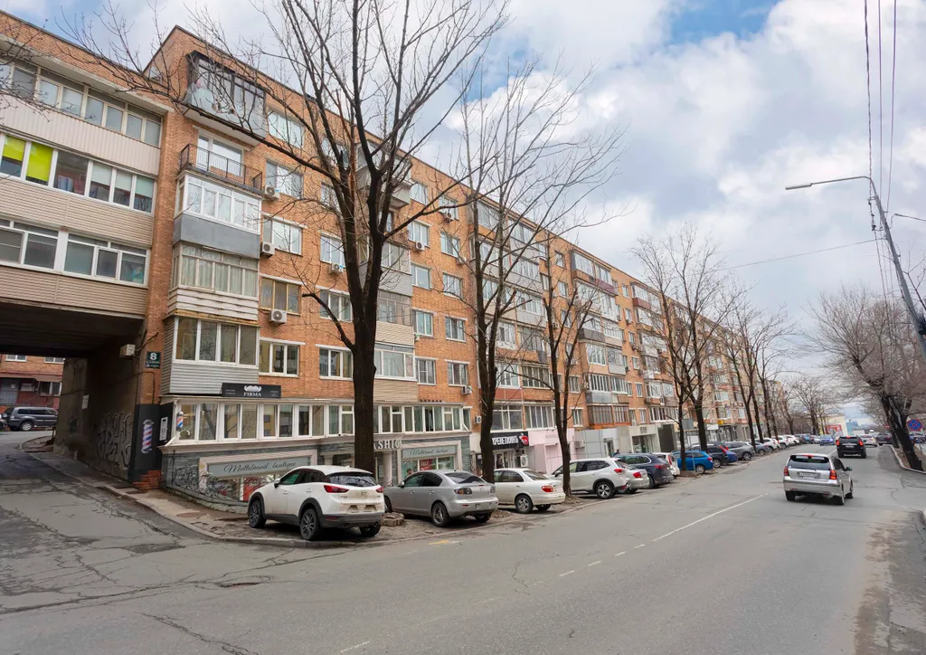 Стильная 1-комнатная квартира в центре с видом на море