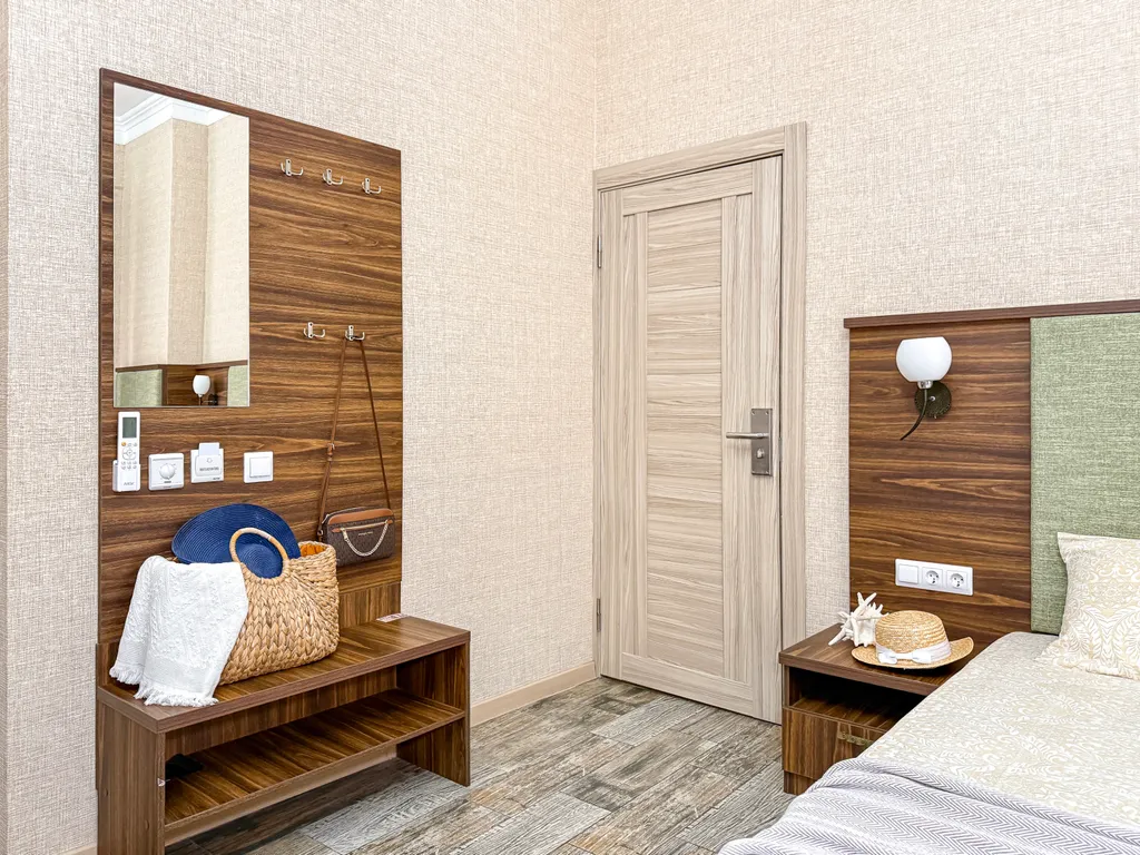 Номер на 4 человек с кухней на 1 этаже в центре, в 7 минутах до моря