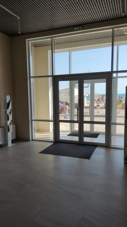 Квартира с балконом у моря