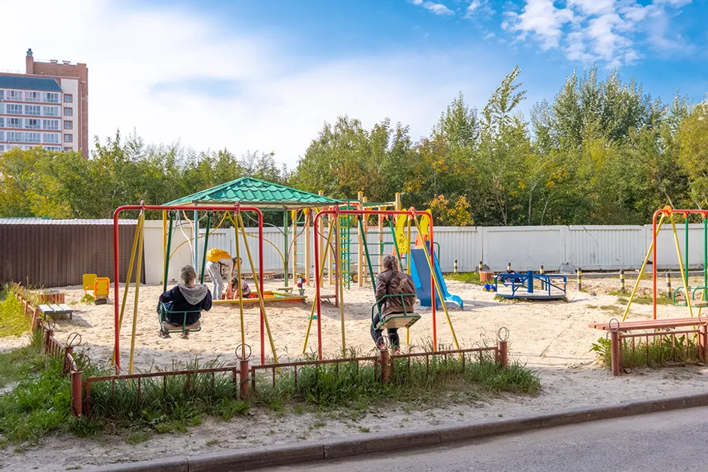 Новый современный апартамент у городского сада