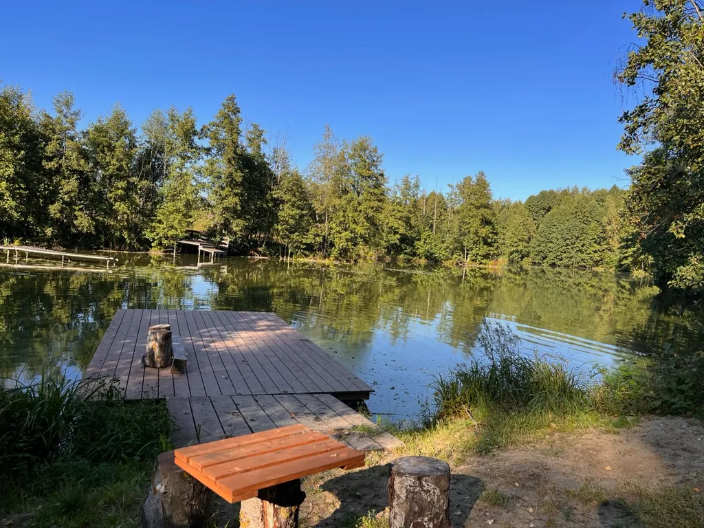 Дом у реки с баней