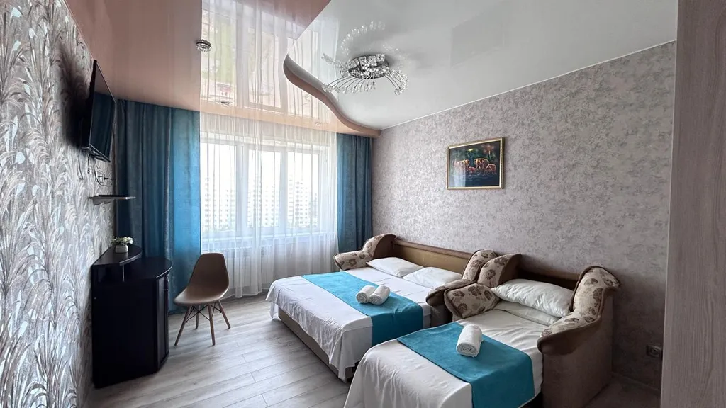 Современная трехкомнатная квартира с большой кухней