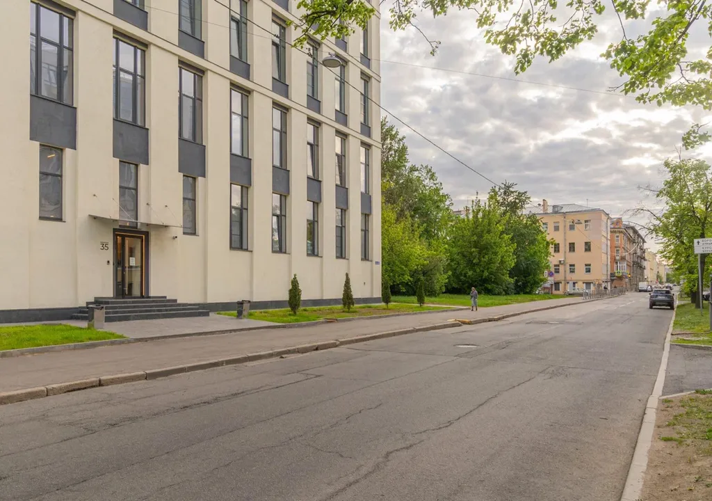 Двухуровневая студия -Два уровня свободы там, где бьется сердце города