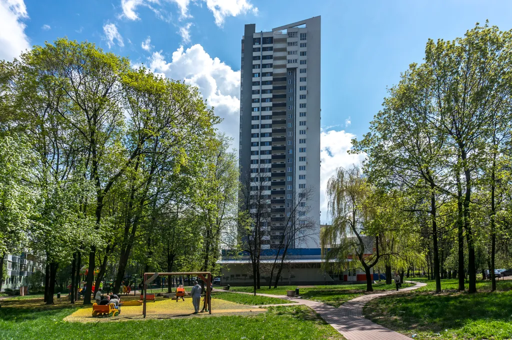 Красивая квартира в высотке недалеко от центра