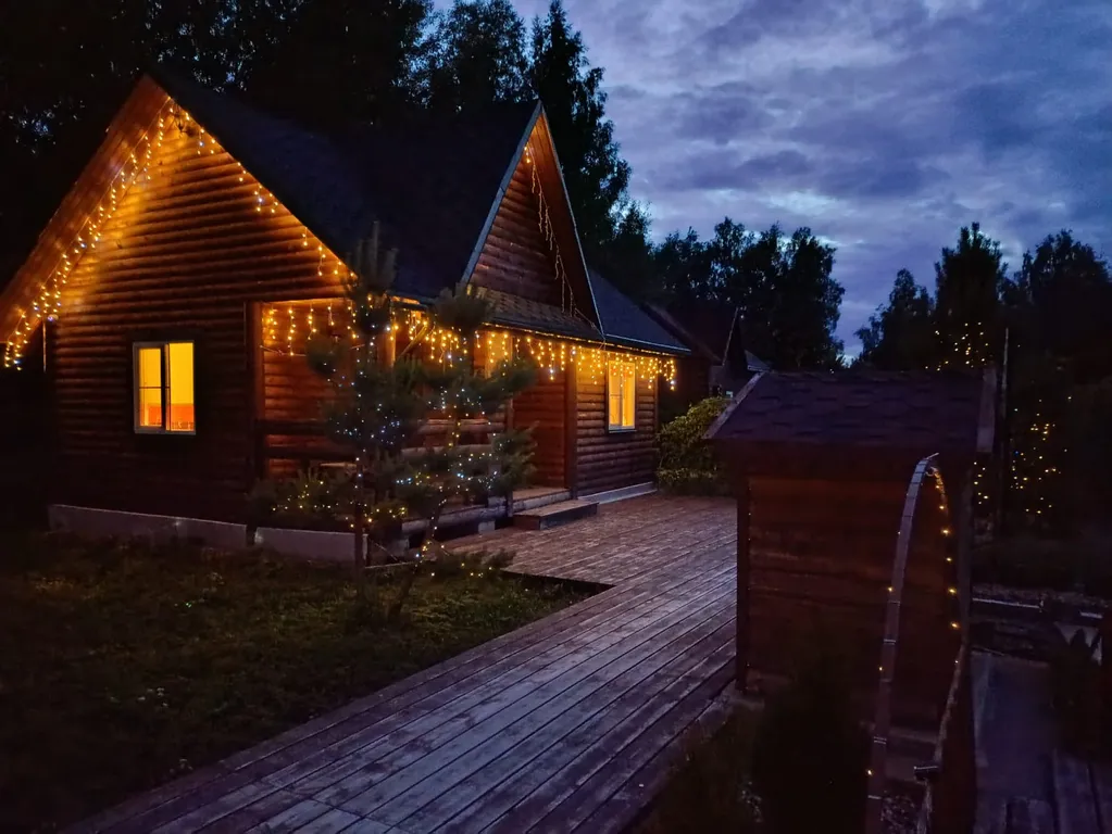 Коттедж Домик у леса с камином — Малая Брембола