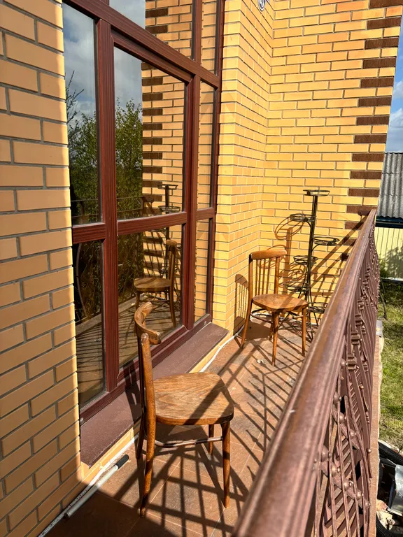 Современный дом в тихом месте