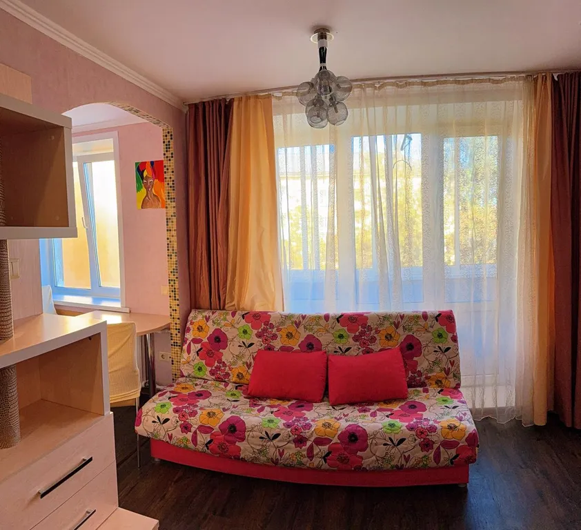 Прекрасная трешка в самом центре Твери на набережной