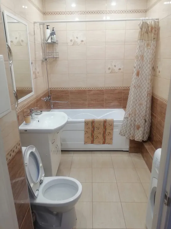 Просторная однушка в заволжском районе города+ новогодняя ёлочка